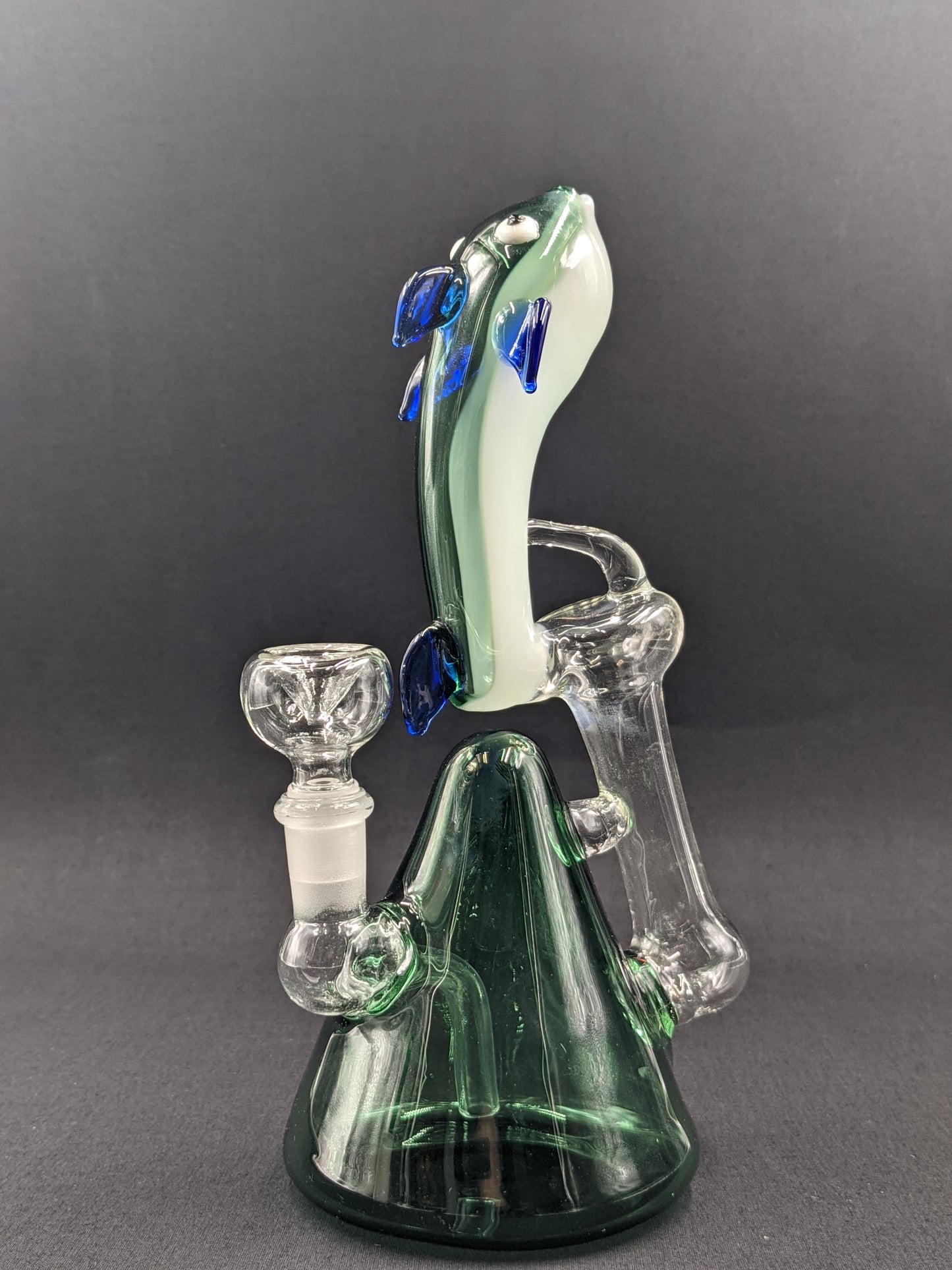 8.5" Glass Water Pipe Bong Fish02 Green