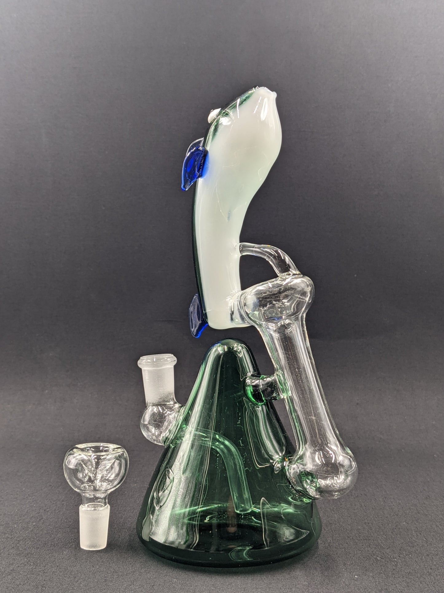 8.5" Glass Water Pipe Bong Fish02 Green