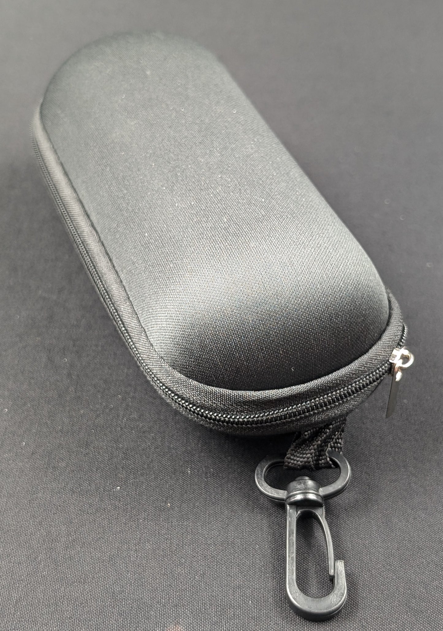 6.5" Black Medium Padded Hard Case w/ Hook Latch for Hand Pipes