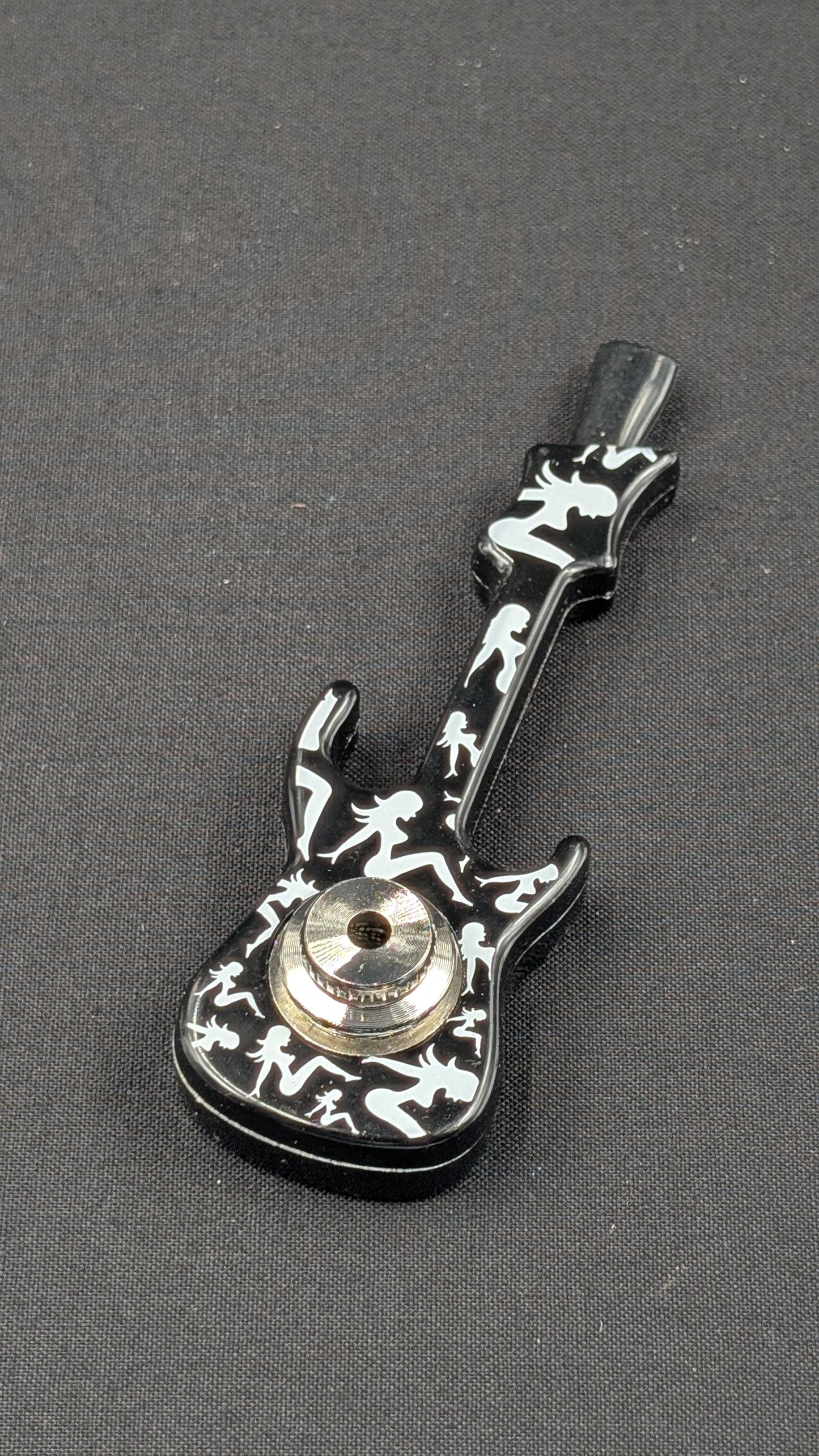 4” Metal Spoon Guitar Style Black + 5 Free Screens